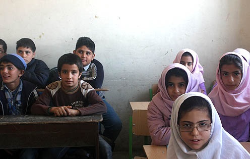 ‌تحصیل حدود 70 هزار دانش آموزان هرمزگانی در مدارس ناایمن ‌