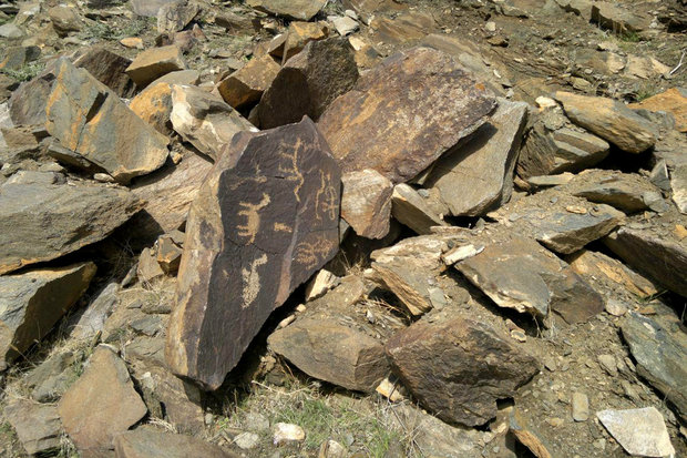 تخریب۵۰تخته سنگ باستانی تیمره/ بهره‌برداری بدون مجوز میراث فرهنگی