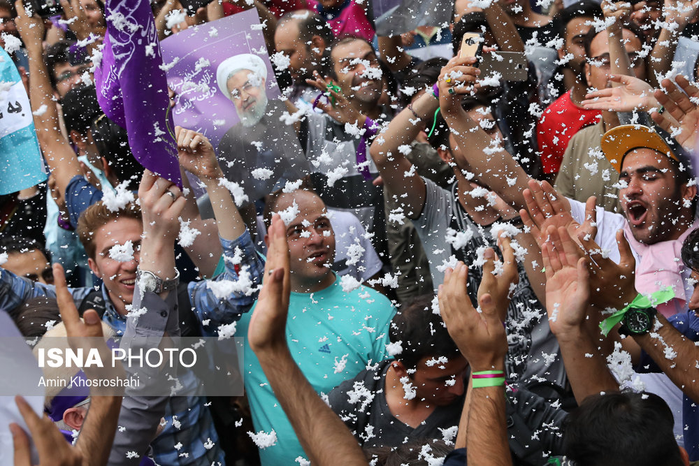 شادی مردم در خیابان های تهران (+تصاویر)