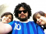 علی صادقی از فرزندش رونمایی کرد + عکس خانوادگی
