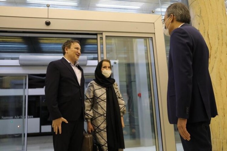 پزشک ایرانی زندانی در آمریکا به کشور بازگشت